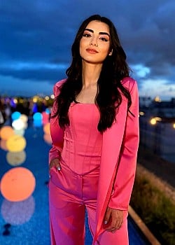 Ozge Torer